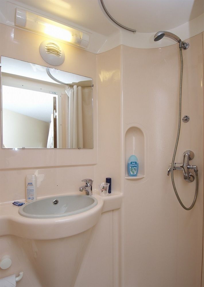 Fasthotel Carcassonne Bagian luar foto