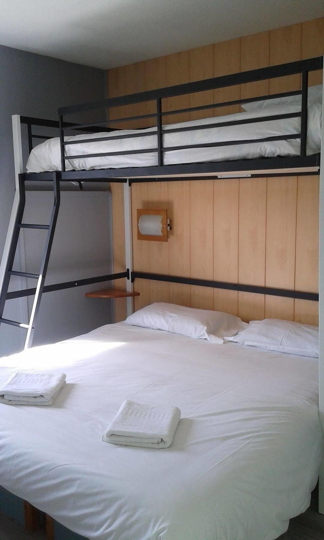 Fasthotel Carcassonne Bagian luar foto