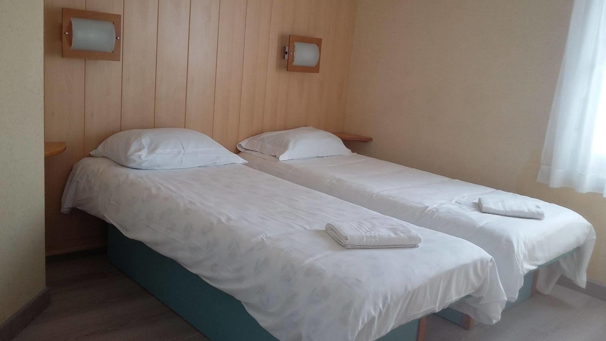 Fasthotel Carcassonne Bagian luar foto